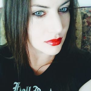 Meet your Posher, Caitlyn